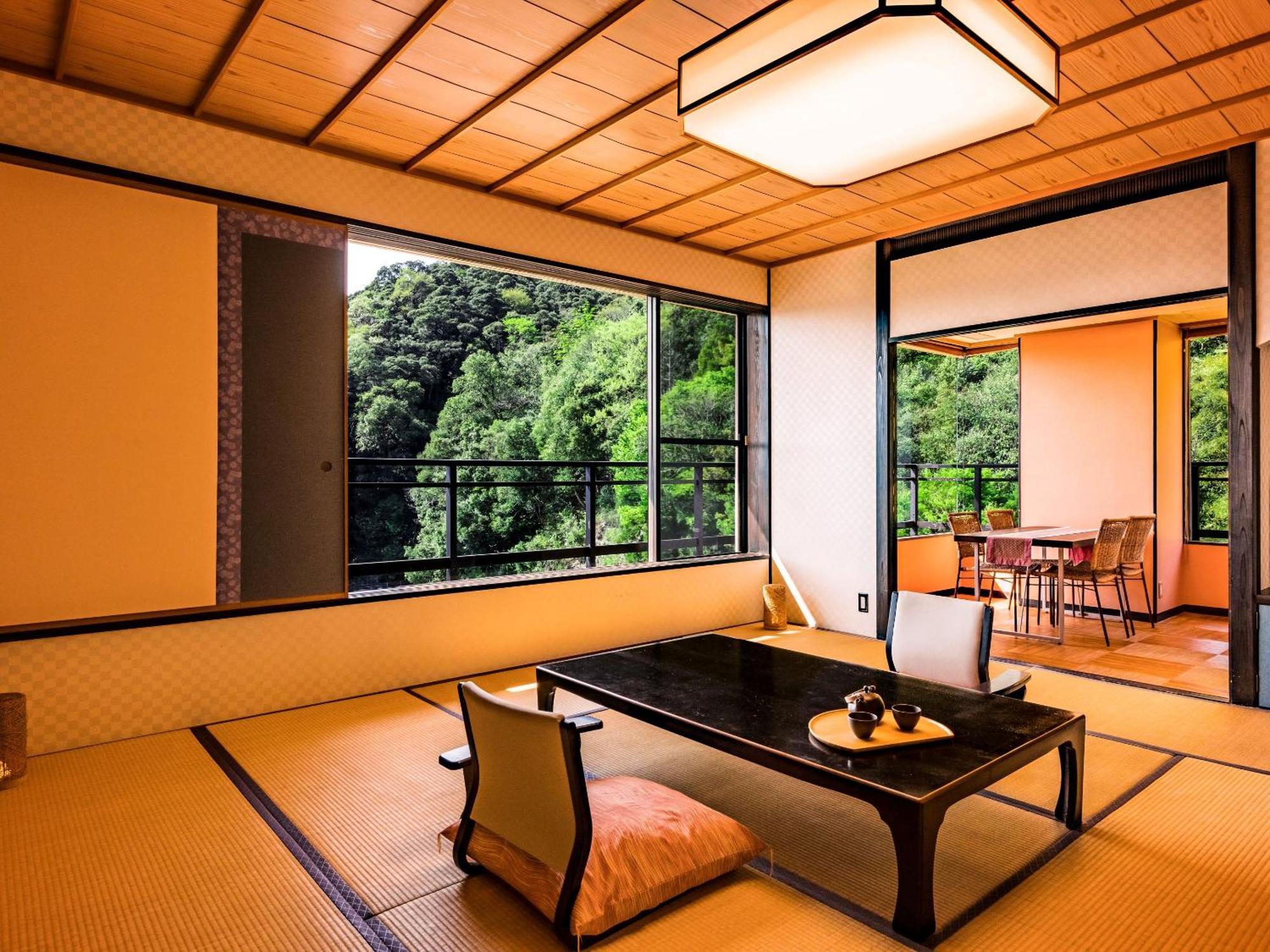 Ooedo Onsen Monogatari Premium Saiki Bekkan Misasa Phòng bức ảnh