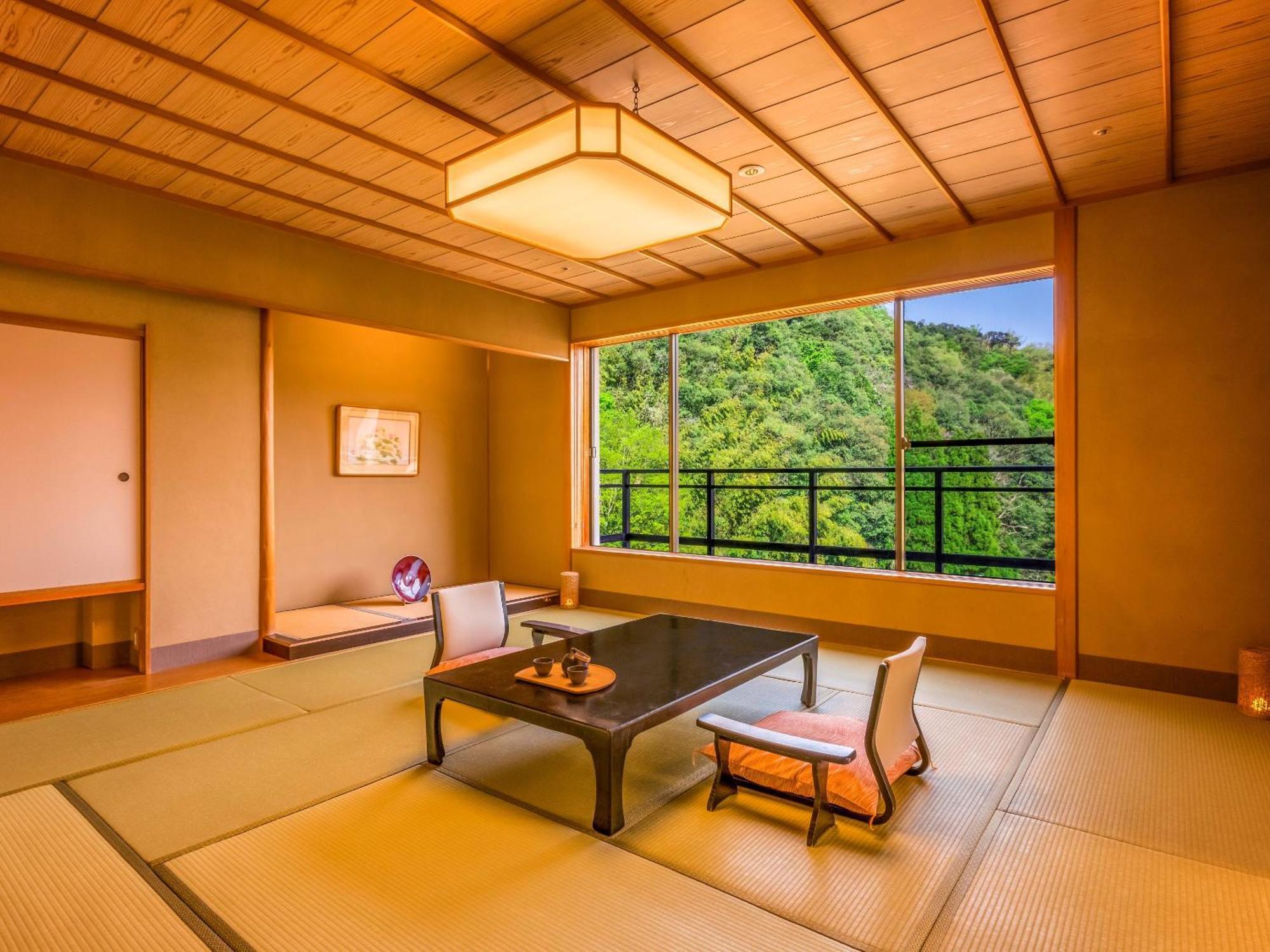 Ooedo Onsen Monogatari Premium Saiki Bekkan Misasa Ngoại thất bức ảnh