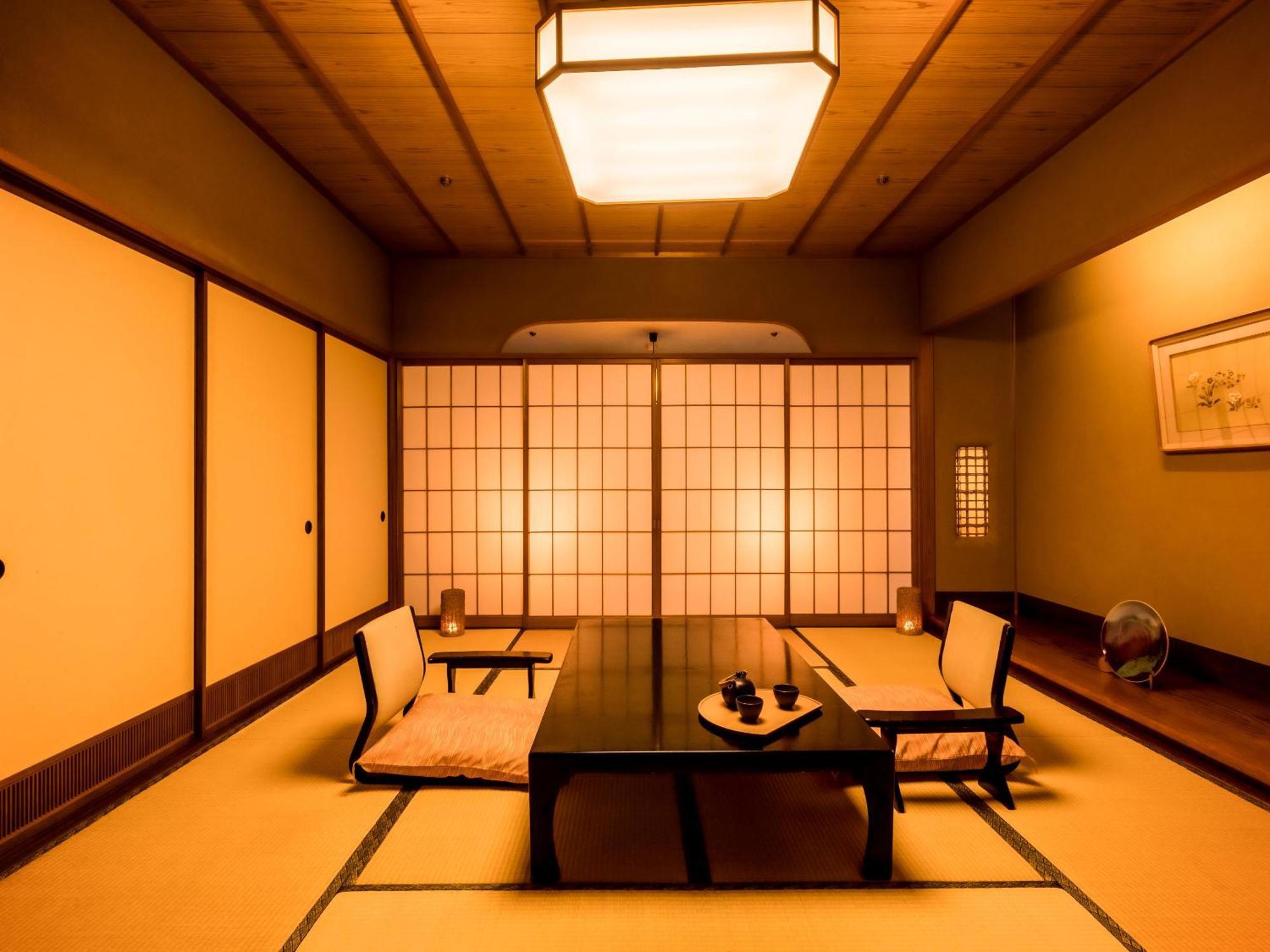 Ooedo Onsen Monogatari Premium Saiki Bekkan Misasa Phòng bức ảnh