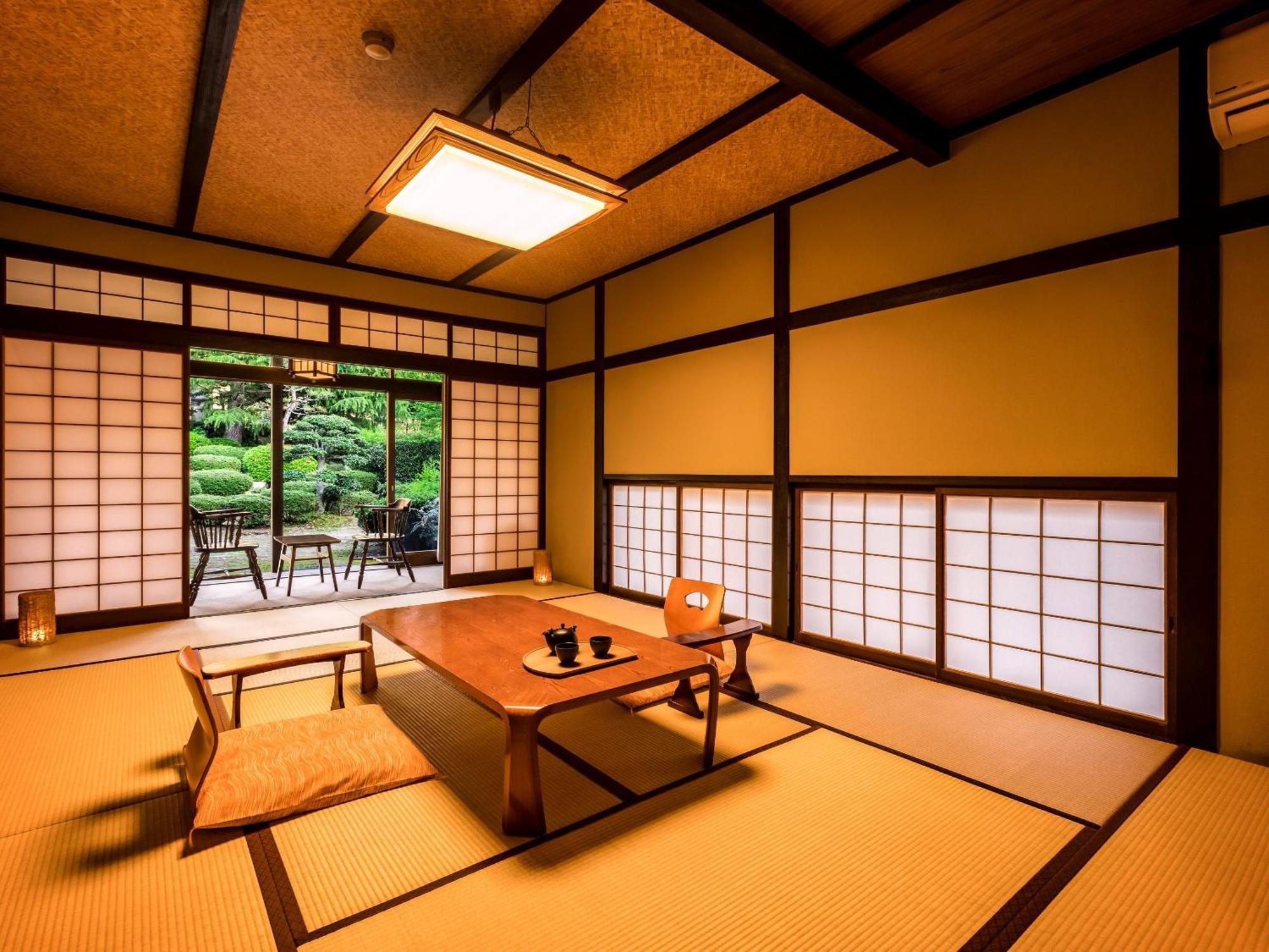 Ooedo Onsen Monogatari Premium Saiki Bekkan Misasa Phòng bức ảnh