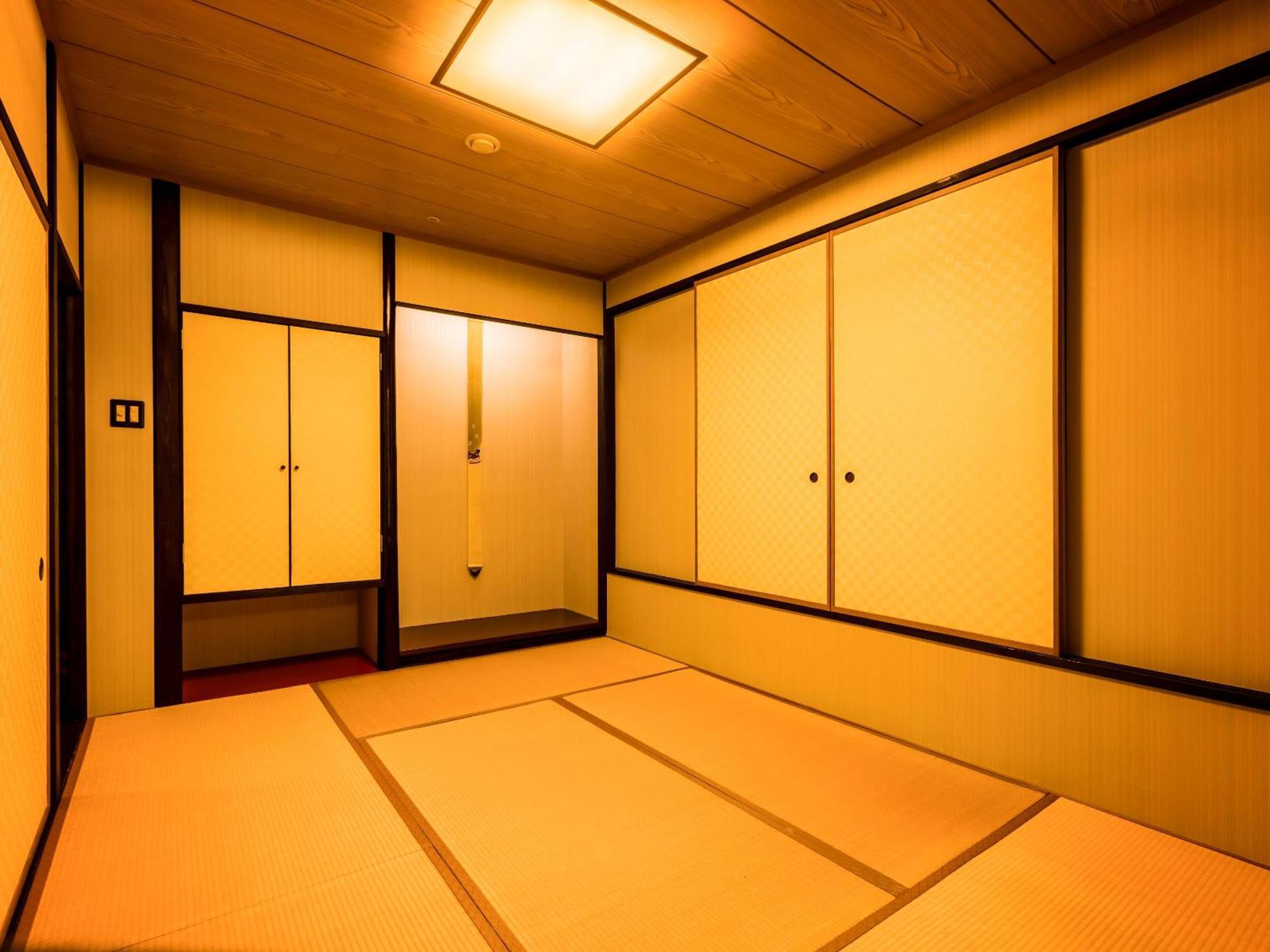 Ooedo Onsen Monogatari Premium Saiki Bekkan Misasa Phòng bức ảnh