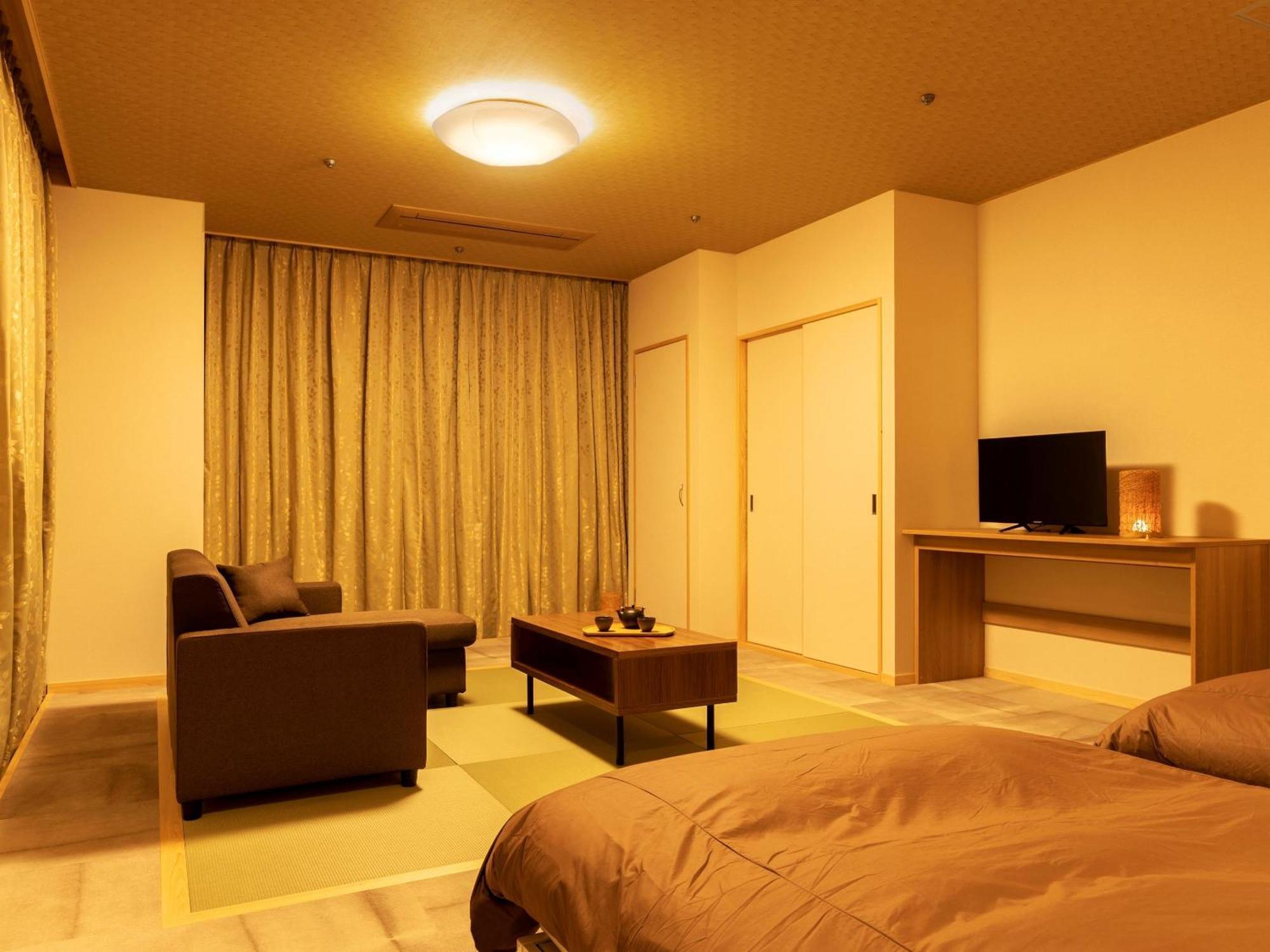 Ooedo Onsen Monogatari Premium Saiki Bekkan Misasa Phòng bức ảnh